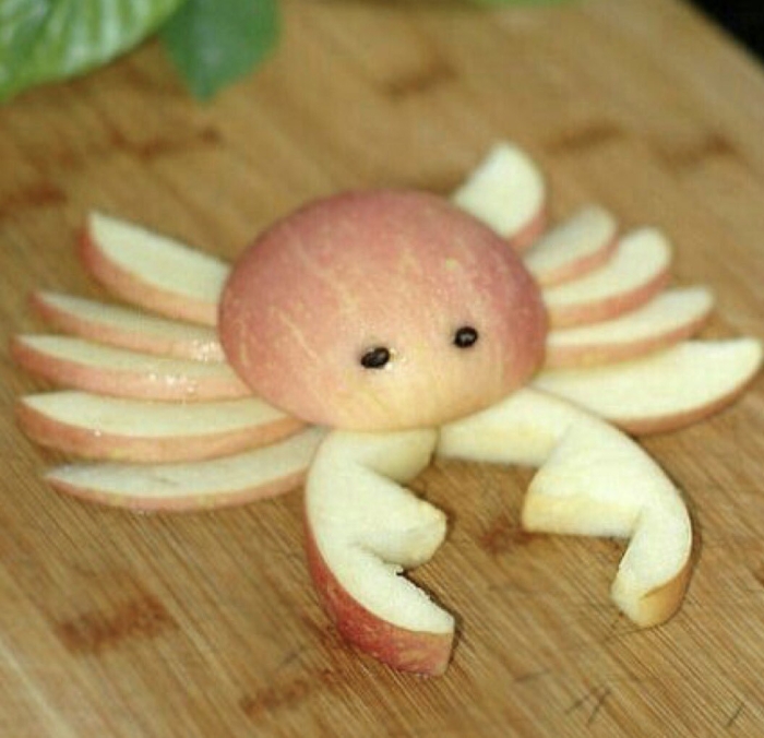 Поделка из яблок