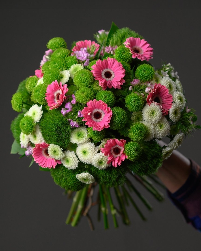 Букет  герберы и сантини