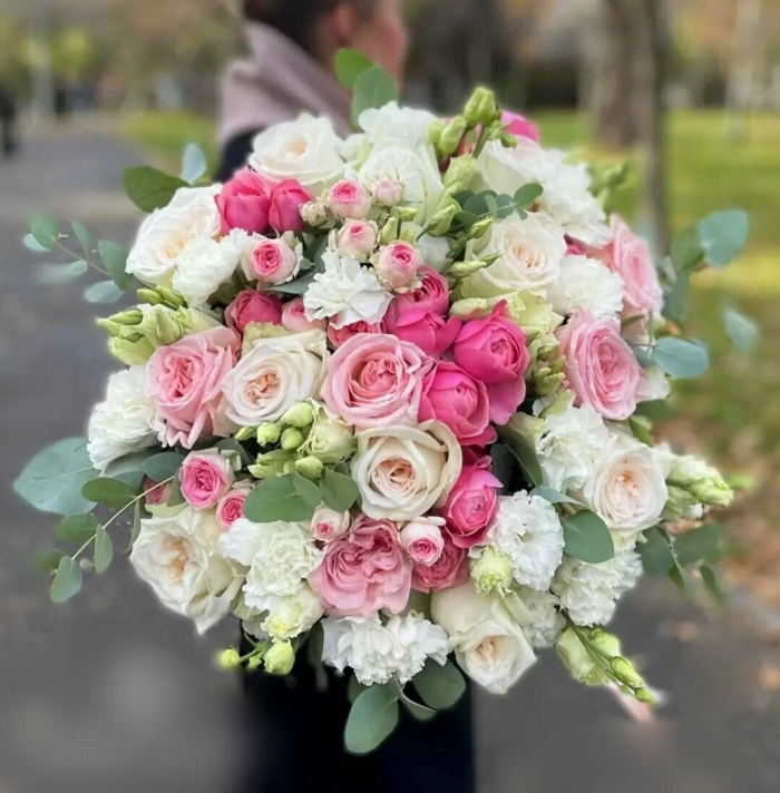 Кустовая роза