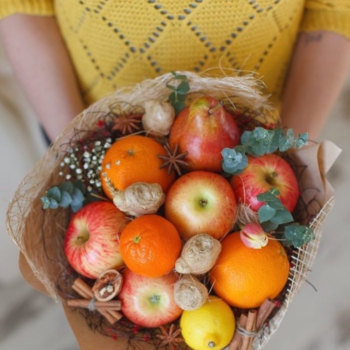 Букет из фруктов оригинальный
