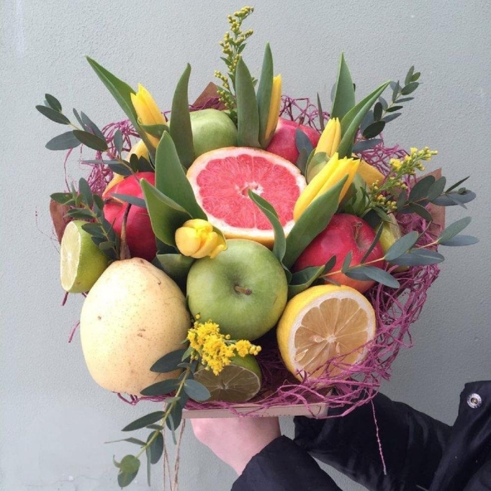 Букет с фруктами