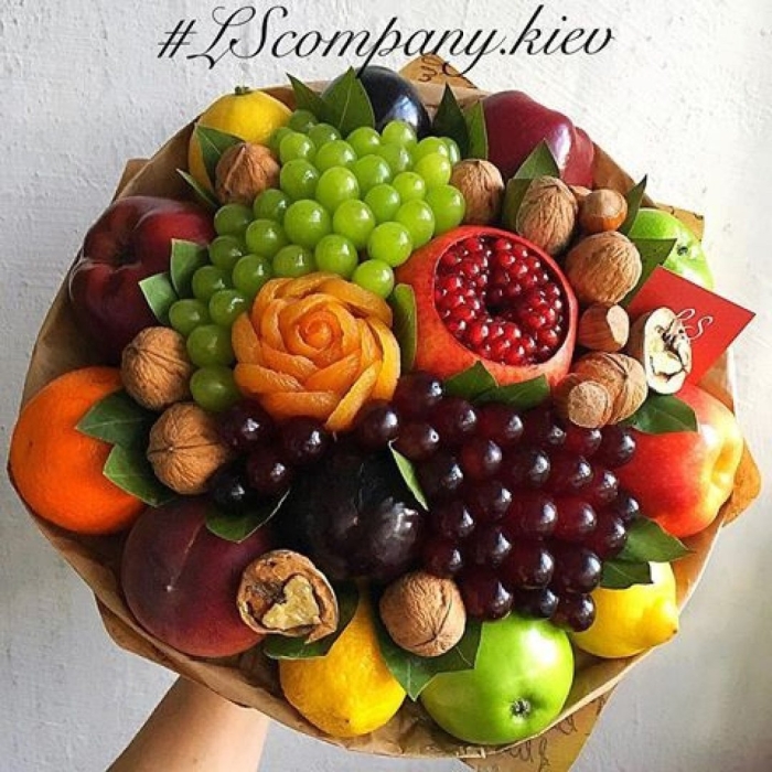 Фруктовая композиция