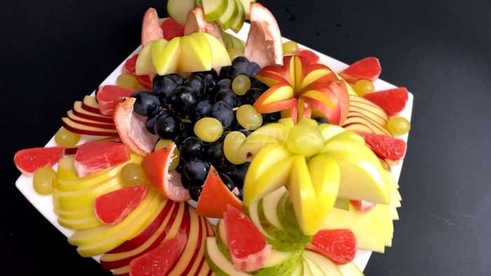 Фруктовая нарезка на праздничный стол оформление
