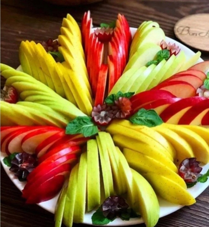 Фруктовая нарезка на праздничный стол