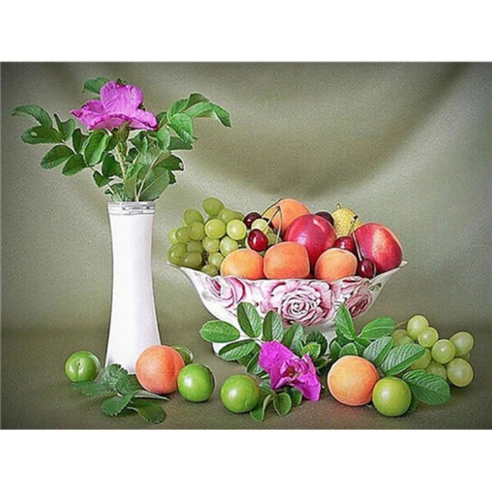 Красивый натюрморт с фруктами