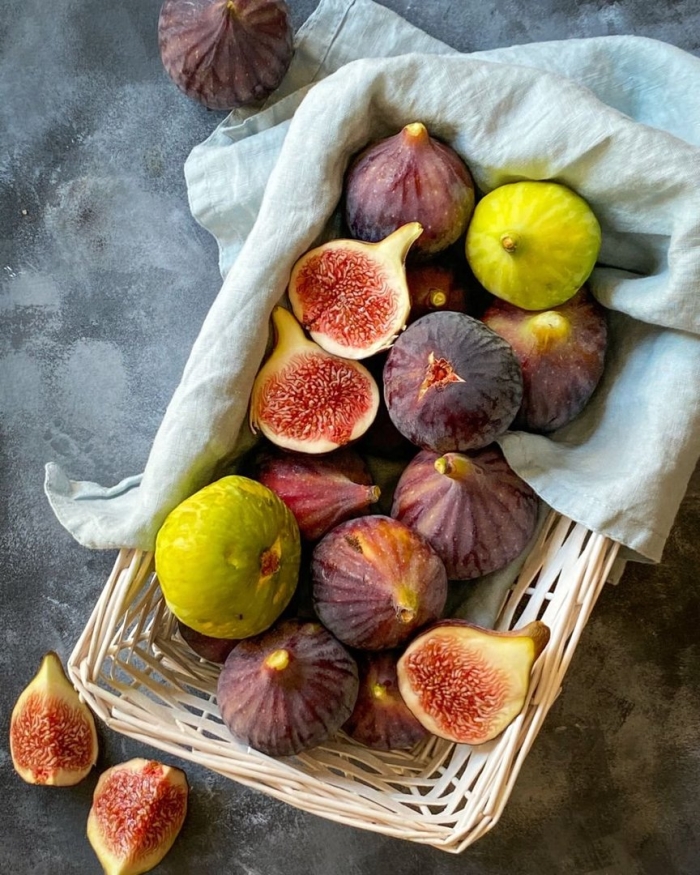 Фрукт инжир