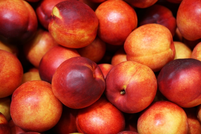 Нектарин фрукт