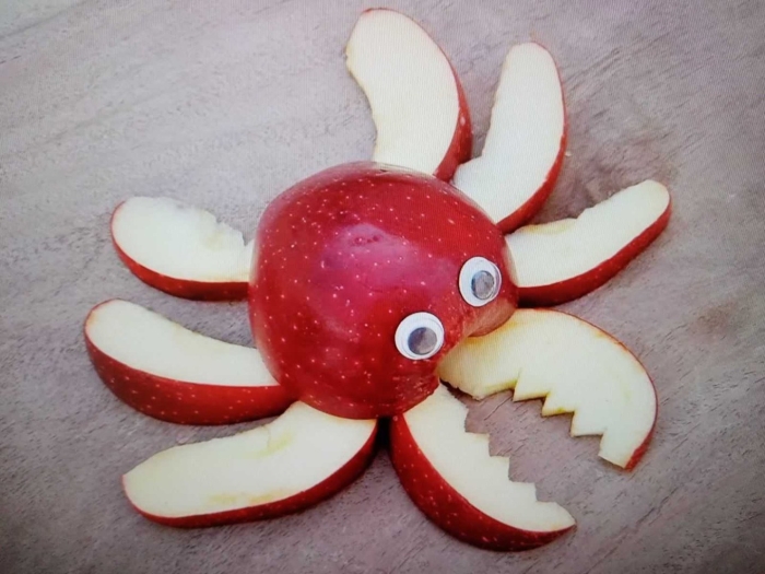 Поделка из яблок