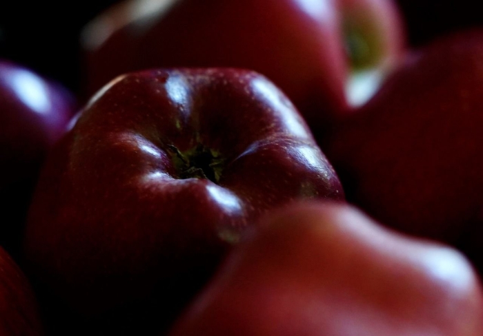 Красная яблоко