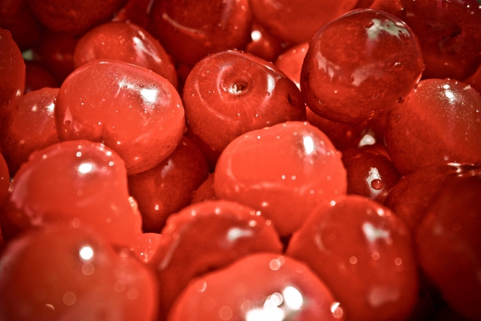 Красные фрукты