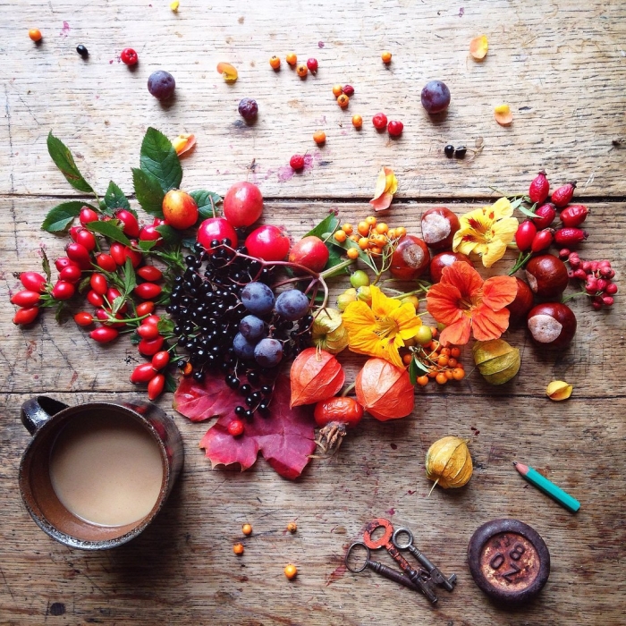 Осенние цветы и кофе