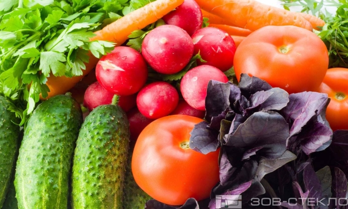 Свежие овощи и фрукты
