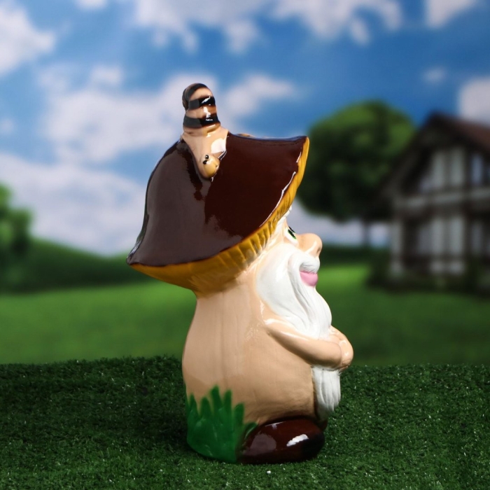 Садовая фигура гном