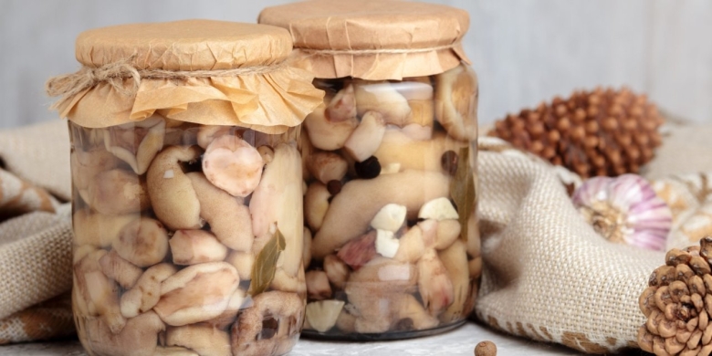 Маслята консервированные