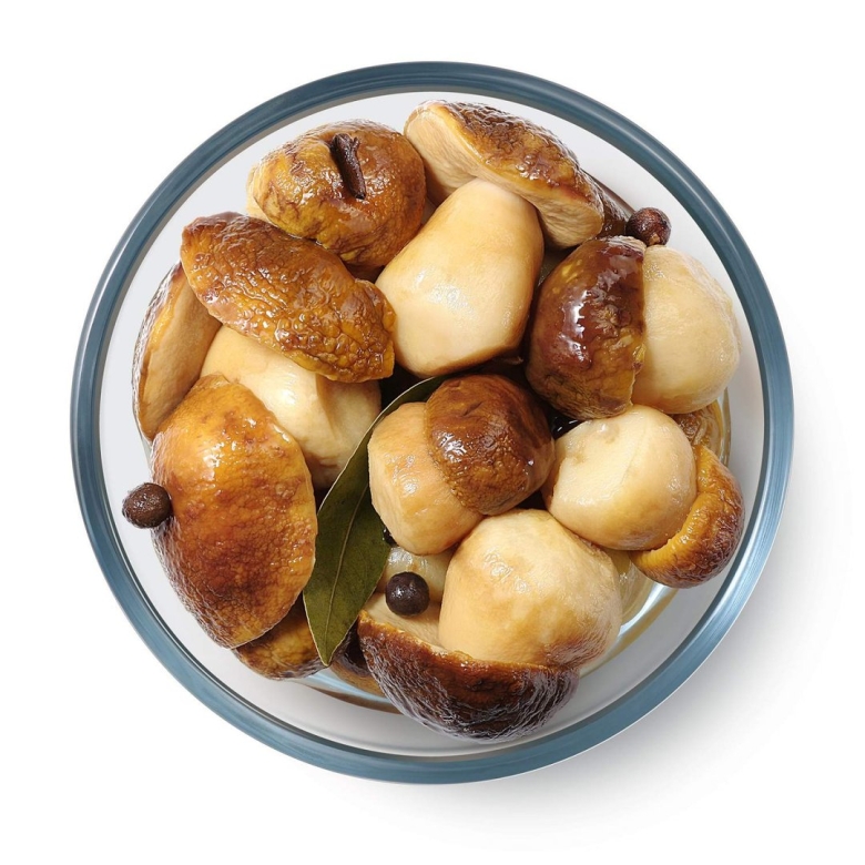 Грибочки маринованные