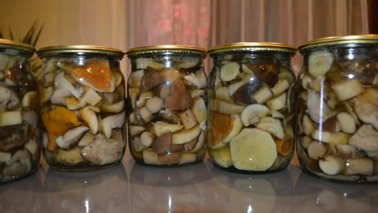Маринованные подосиновики