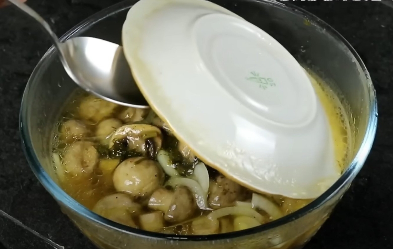 Шампиньоны маринованные быстрого приготовления