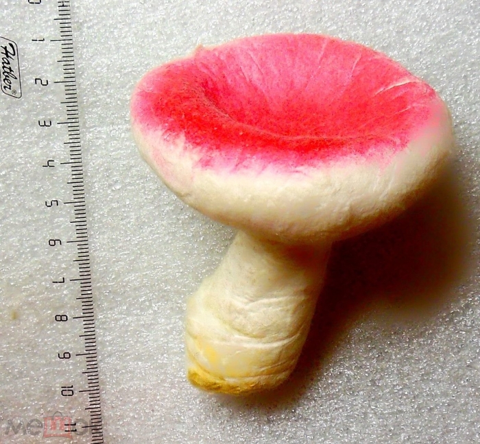 Елочная игрушка гриб