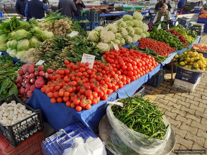 Овощи на рынке