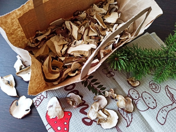 Сушеные белые грибы