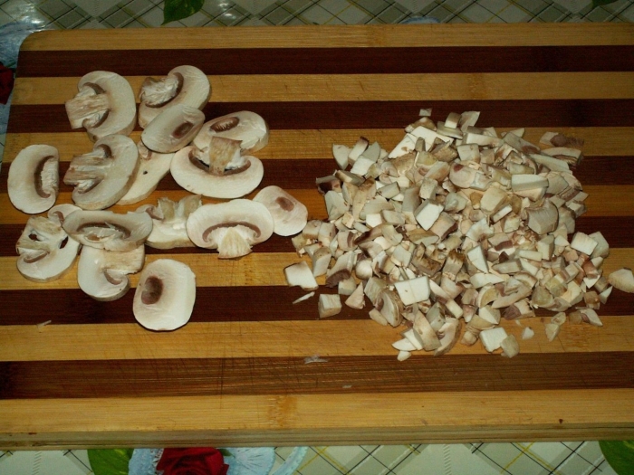 Грибы нарезанные ломтиками