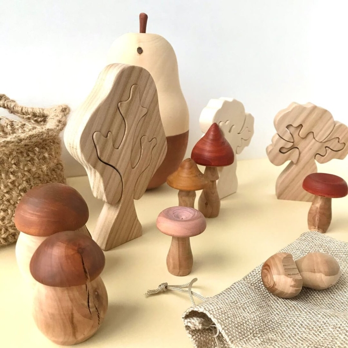 Игрушка из дерева