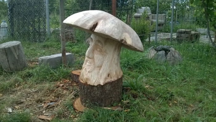 Гриб боровичок скульптура