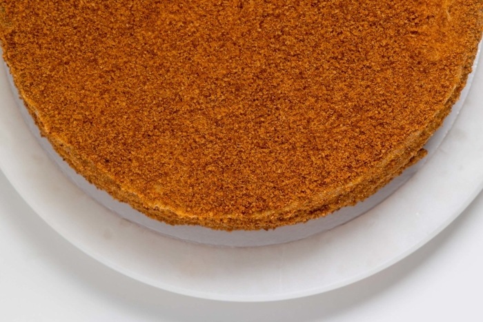 Пухтани торт медовик