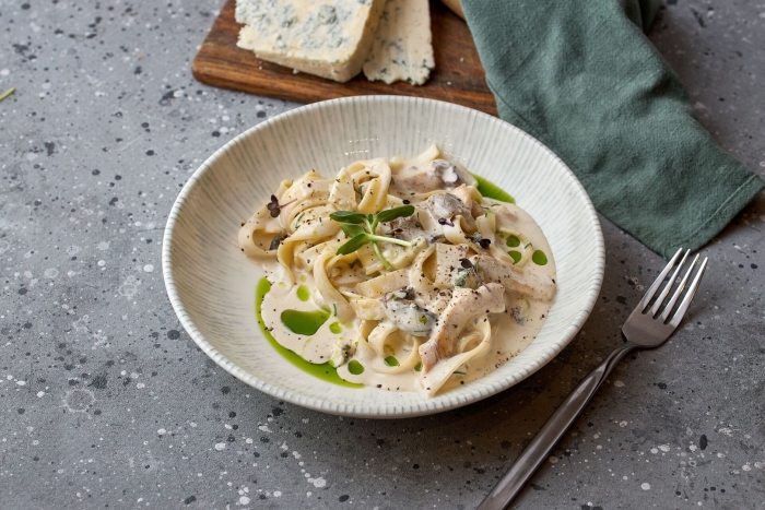 Фетучини карбонара