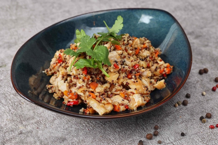Киноа с курицей
