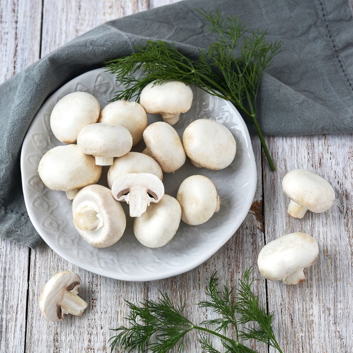 Грибы шампиньоны 250 г