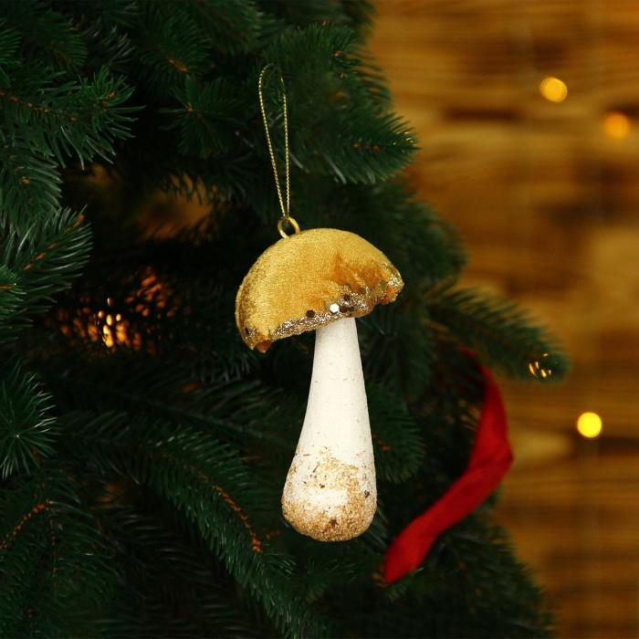 Елочная игрушка грибок