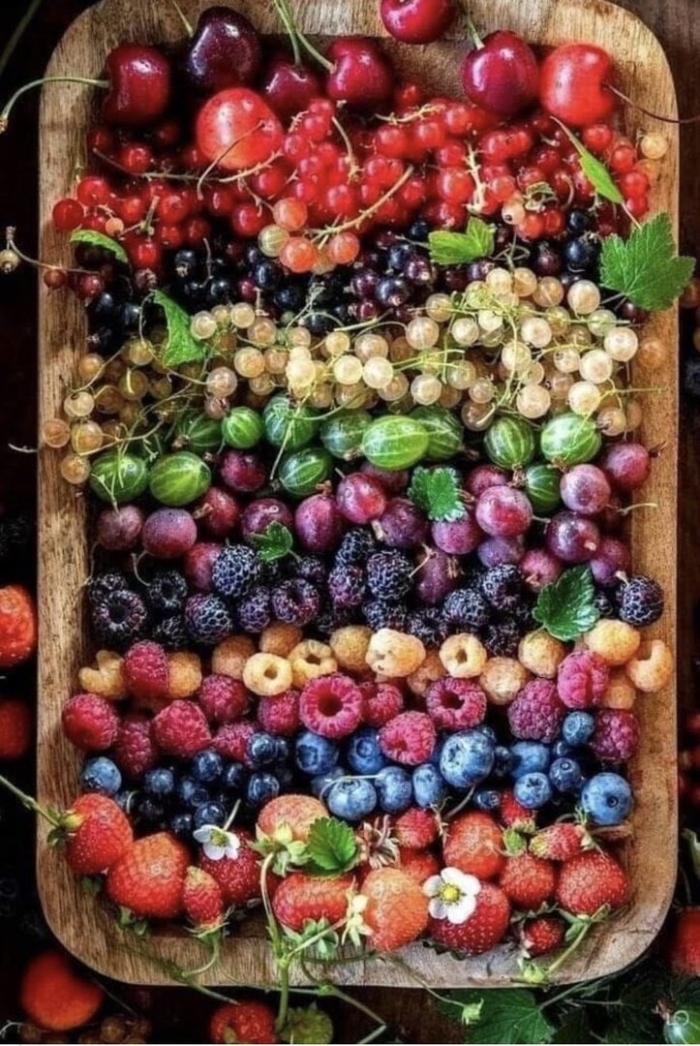 Фрукты и ягоды