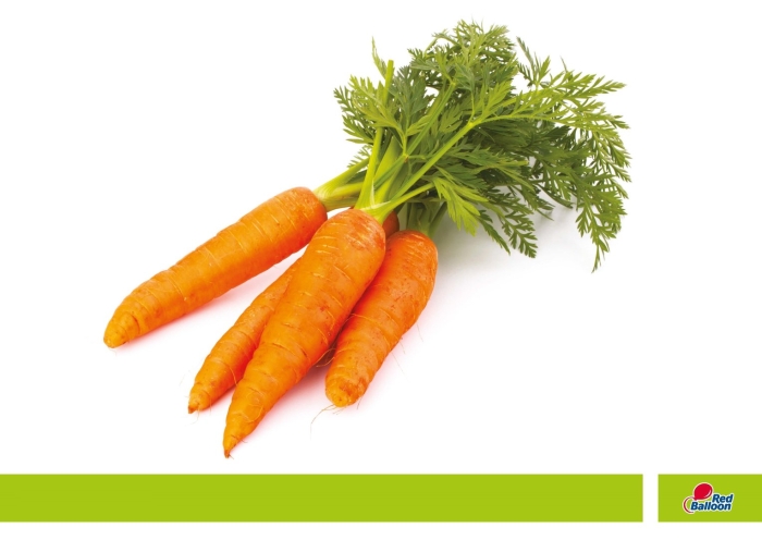 Морковка на белом фоне