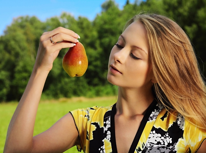 Девушка груша