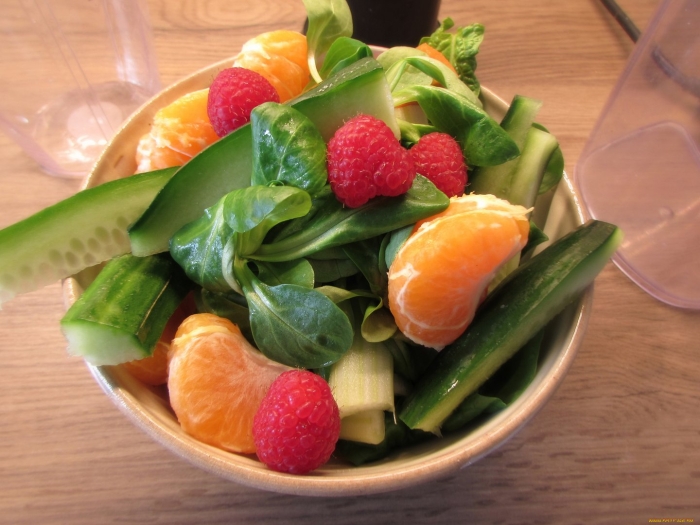 Салат с фруктами