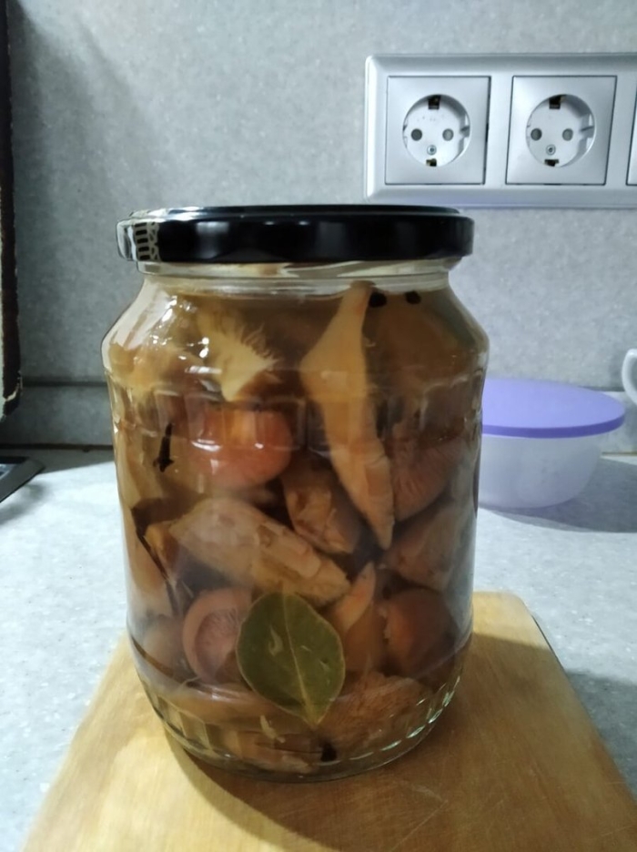 Маринованные рыжики
