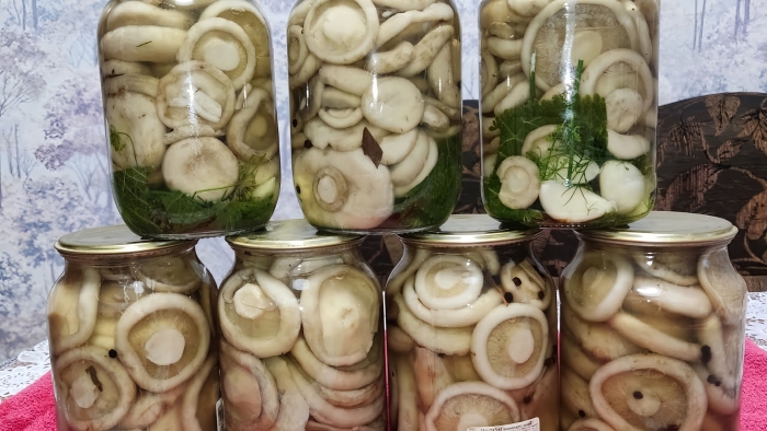 Маринованные грузди