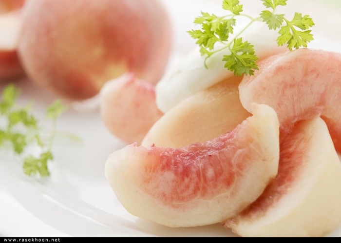 Персик сочный