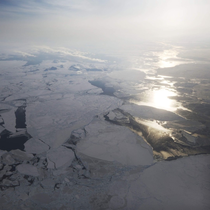 Северный ледовитый океан из космоса