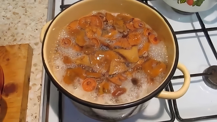 Рыжики соленые