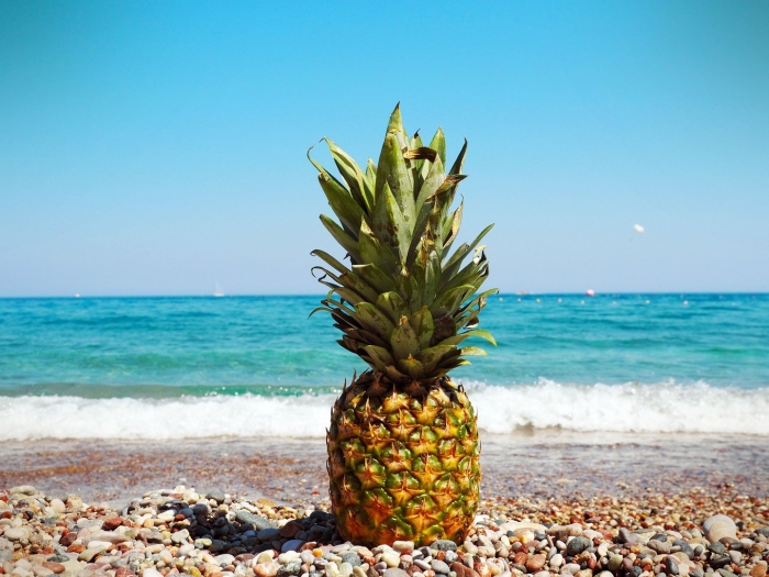 Ананас на море