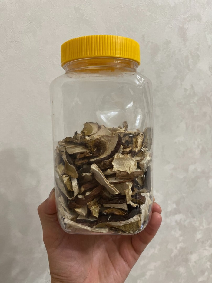 Сушеные грибы в банке