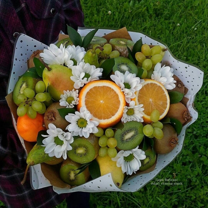 Фруктовая композиция