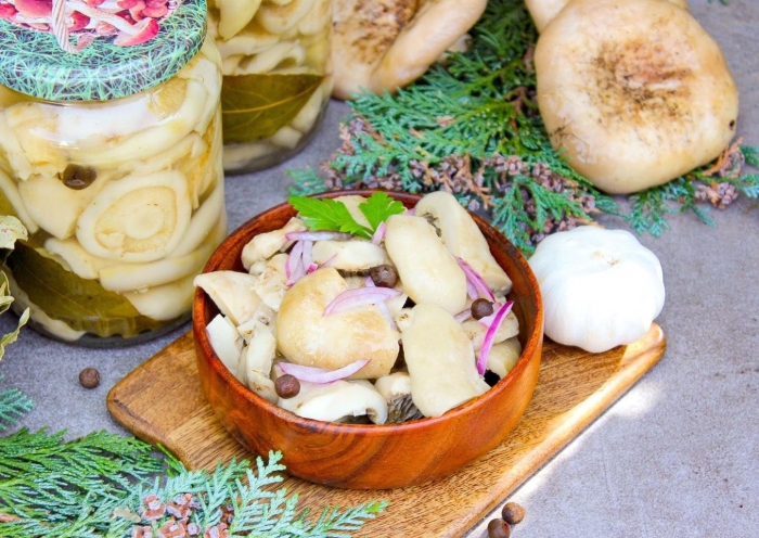 Грузди хороший сезон соленые 530 г