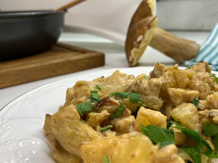 Фрикасе из курицы с грибами