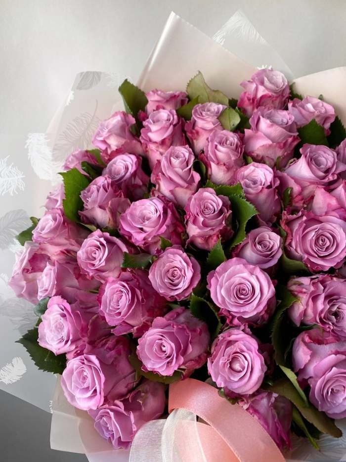 Розы дип перпл букет