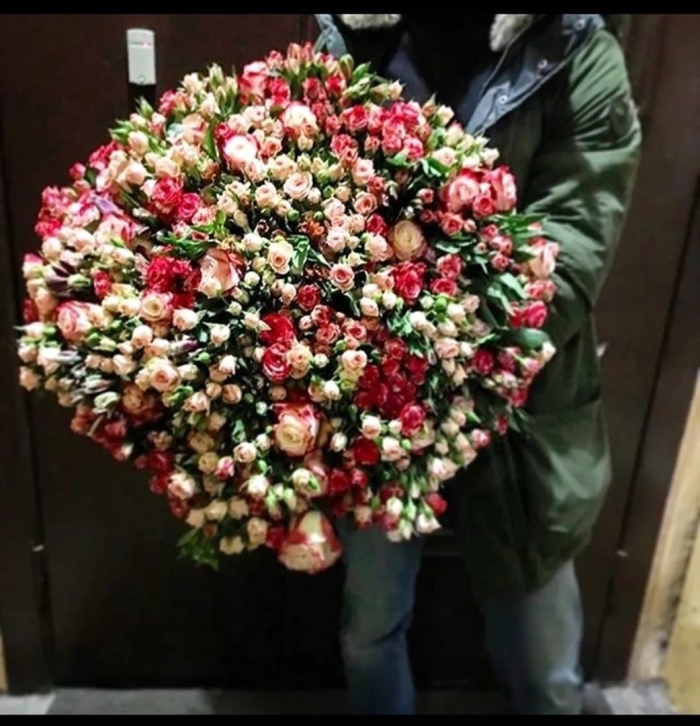 Огромные букеты цветов