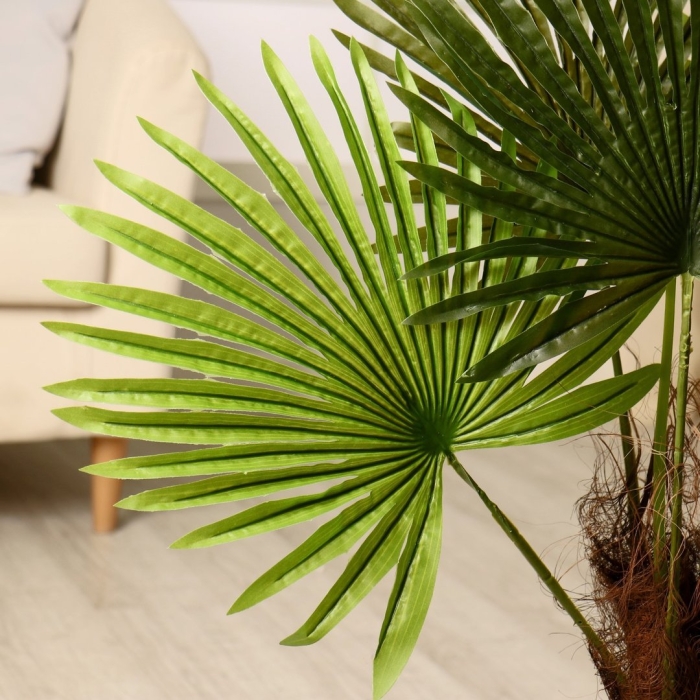 Искусственная пальма