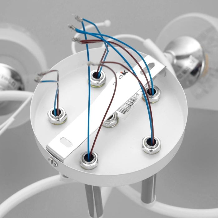 Свет люстры